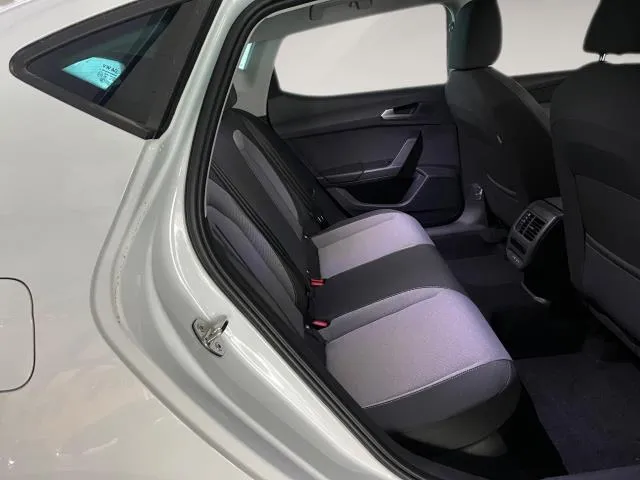 SEAT León 1.5 eTSI 85kW DSG-7 Style de segunda mano