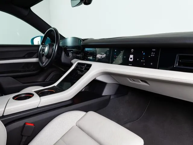 Porsche Taycan 300 kW (408 CV) de segunda mano