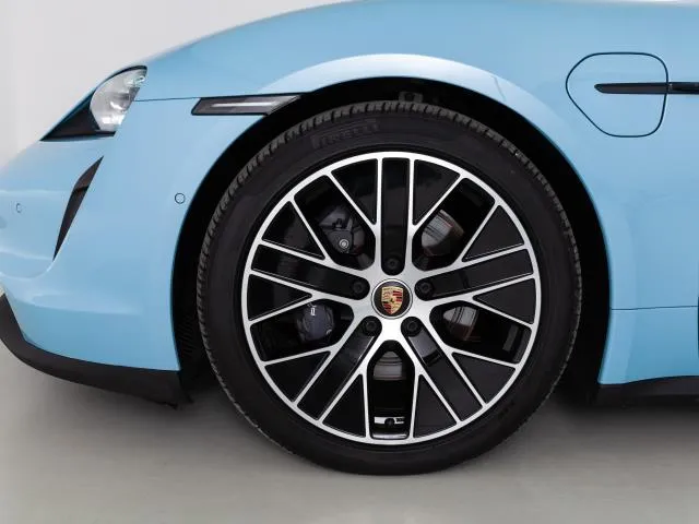 Porsche Taycan 300 kW (408 CV) de segunda mano