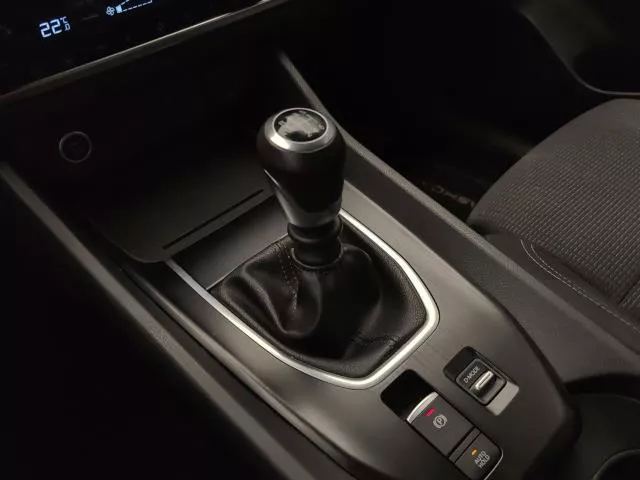 Nissan Qashqai DIG-T 140 mHEV Acenta 4×2 103 kW (140 CV) de segunda mano