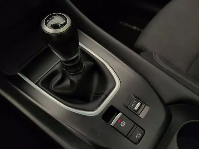 Nissan Qashqai DIG-T 140 N-Connecta 103 kW (140 CV) de segunda mano