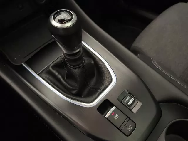 Nissan Qashqai DIG-T 140 N-Connecta 103 kW (140 CV) de segunda mano