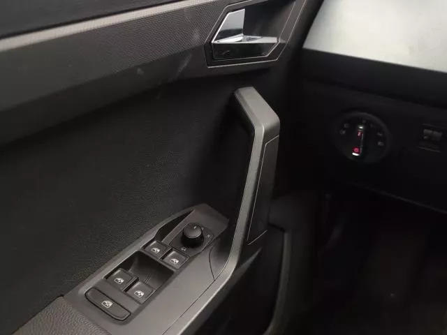 SEAT Arona 1.0 TSI Style Go2 81 kW (110 CV) de segunda mano