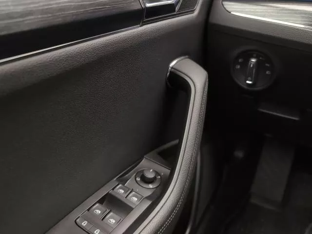 Skoda Superb 2.0 TDI Style DSG 110 kW (150 CV) de segunda mano