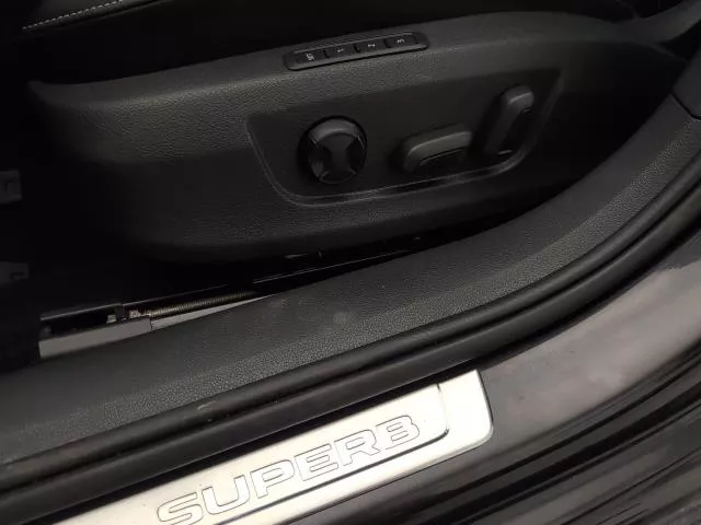 Skoda Superb 2.0 TDI Style DSG 110 kW (150 CV) de segunda mano