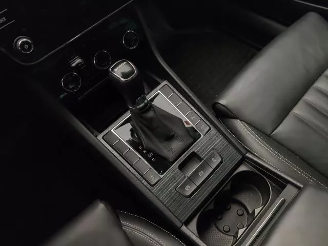 Skoda Superb 2.0 TDI Style DSG 110 kW (150 CV) de segunda mano