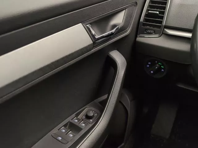 Skoda Karoq 1.5 TSI ACT Ambition DSG 110 kW (150 CV) de segunda mano