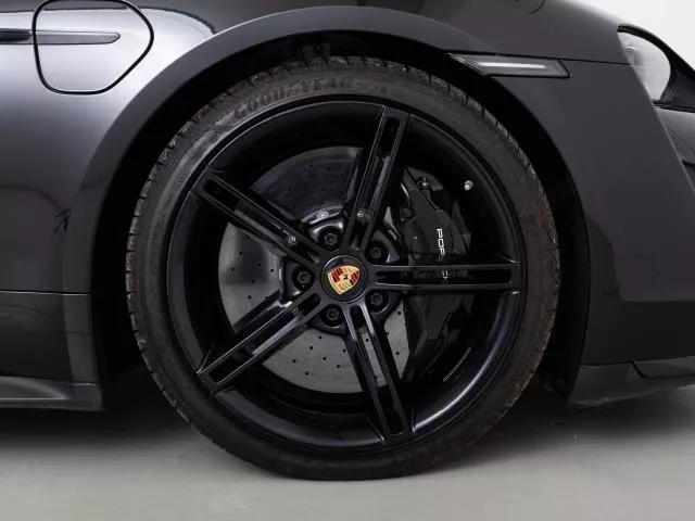 Porsche Taycan Turbo S 560 kW (761 CV) de segunda mano