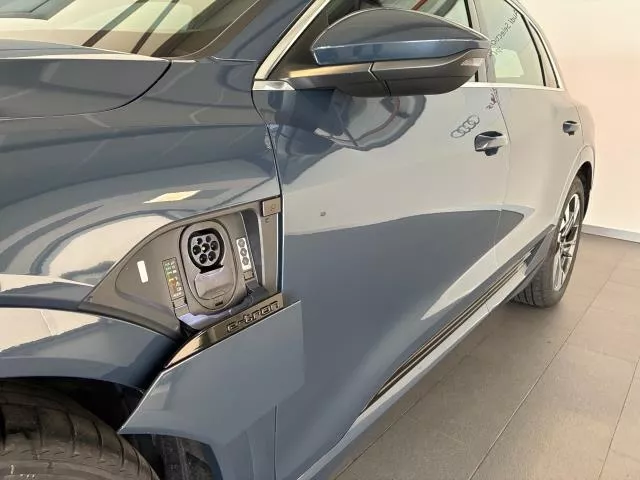 Audi Q8 S line 55 quattro 300 kW (408 CV) de segunda mano