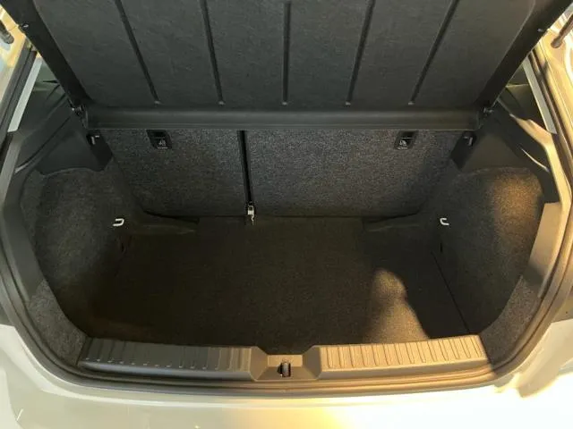 SEAT Ibiza 1.0 MPI Reference XL 59 kW (80 CV) de segunda mano