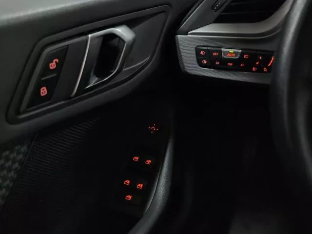 BMW Serie 1 118i 100 kW (136 CV) de segunda mano