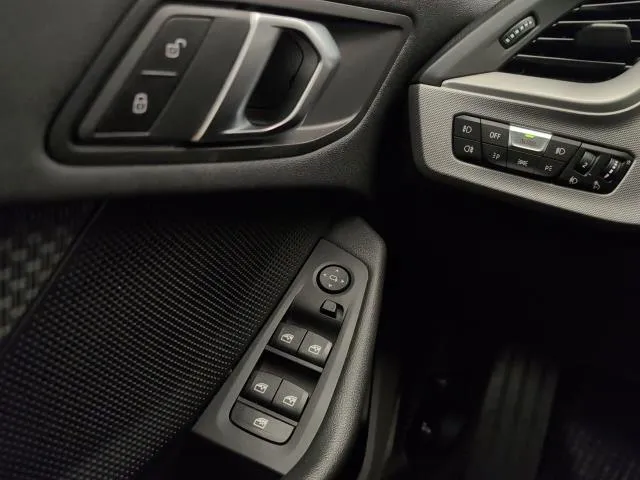 BMW Serie 1 118i 100 kW (136 CV) de segunda mano
