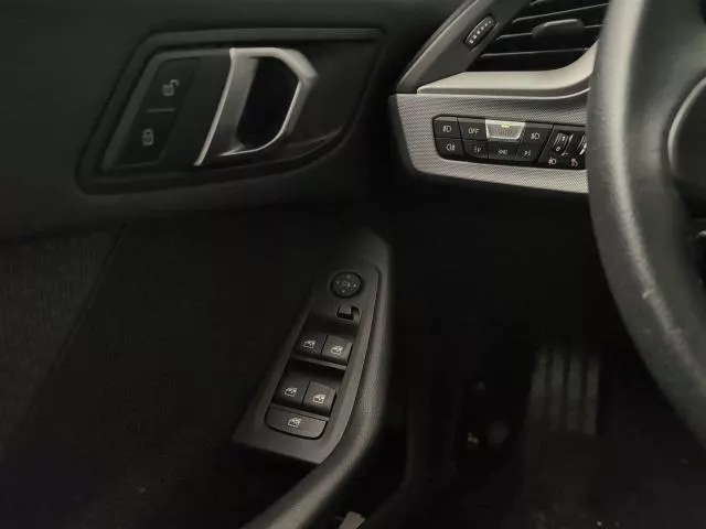 BMW Serie 1 118i 103 kW (140 CV) de segunda mano