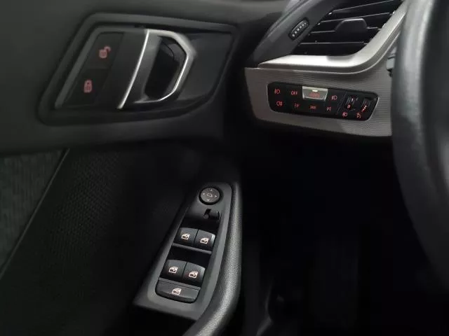 BMW Serie 1 118i 103 kW (140 CV) de segunda mano