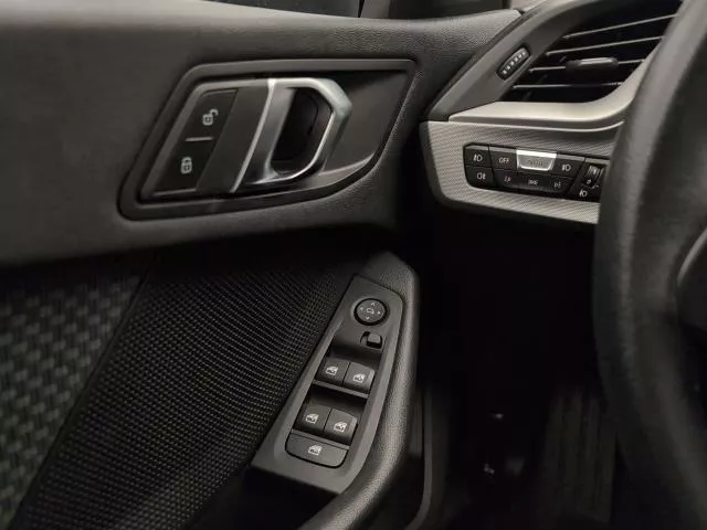 BMW Serie 1 118i 103 kW (140 CV) de segunda mano