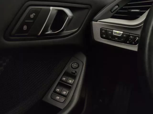 BMW Serie 1 118i 103 kW (140 CV) de segunda mano