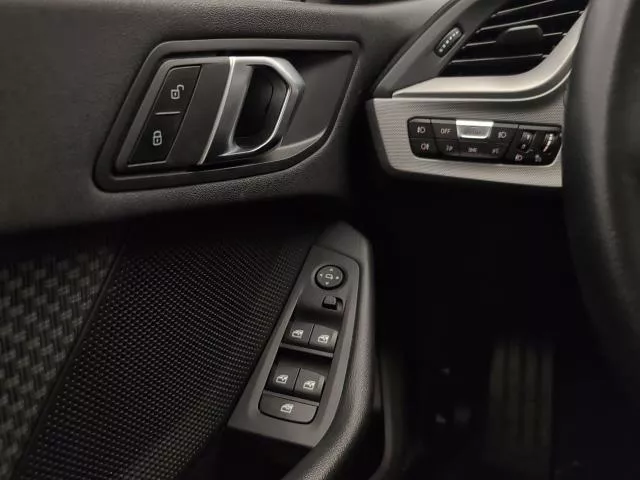 BMW Serie 1 118i 103 kW (140 CV) de segunda mano