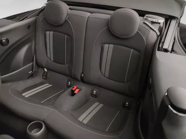 MINI Cabrio Cooper 100 kW (136 CV) de segunda mano