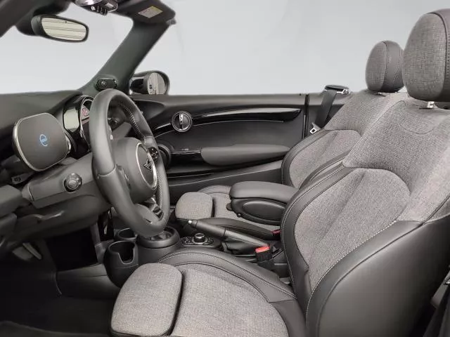 MINI Cabrio Cooper 100 kW (136 CV) de segunda mano