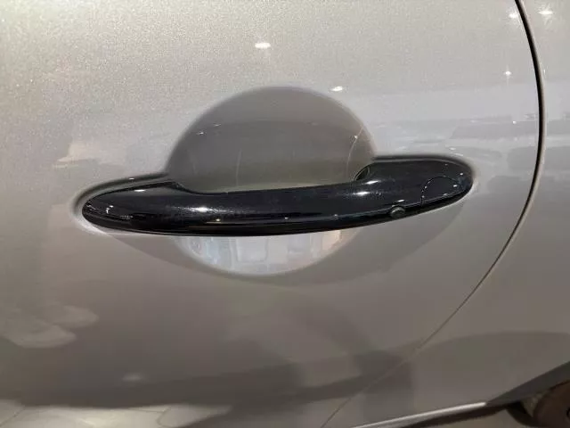 MINI Cabrio Cooper 100 kW (136 CV) de segunda mano