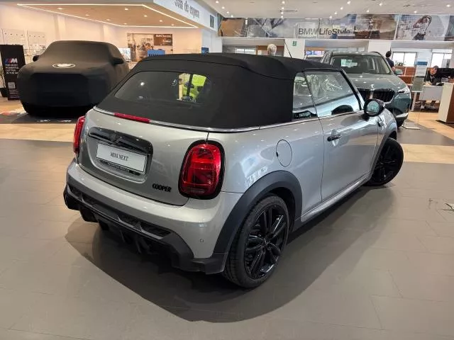 MINI Cabrio Cooper 100 kW (136 CV) de segunda mano