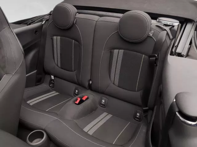 MINI Cabrio Cooper 100 kW (136 CV) de segunda mano