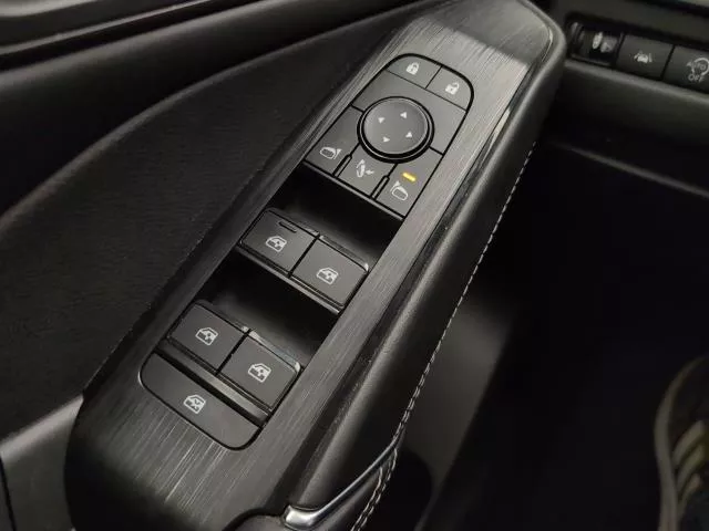 Nissan Qashqai DIG-T 140 mHEV N-Connecta 4×2 103 kW (140 CV) de segunda mano