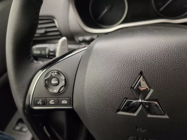 Mitsubishi Eclipse 2.4 PHEV Motion 4WD Auto 138 kW (188 CV) de segunda mano