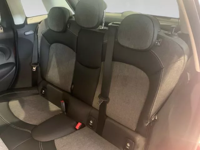 MINI 5 Puertas Cooper 100 kW (136 CV) de segunda mano