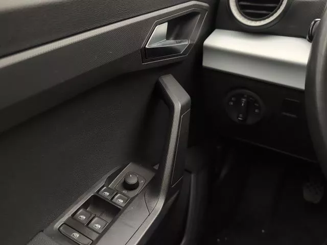 SEAT Arona 1.0 TSI Style XL 85 kW (115 CV) de segunda mano