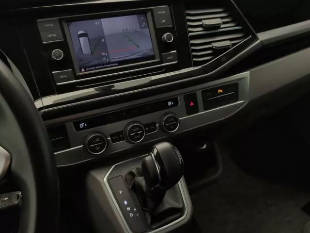 Volkswagen Caravelle Premium Batalla Corta 2.0 TDI BMT 110 kW (150 CV) DSG de segunda mano