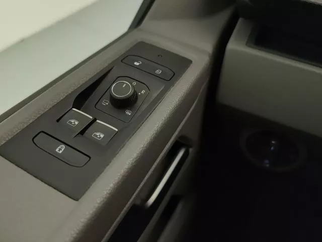 Volkswagen Caravelle Premium Batalla Corta 2.0 TDI BMT 110 kW (150 CV) DSG de segunda mano