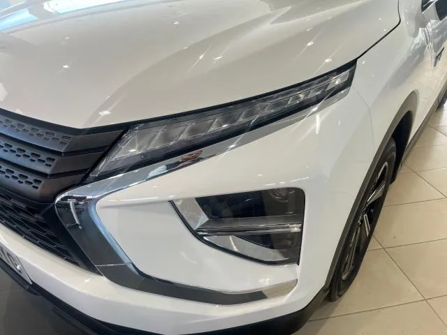 Mitsubishi Eclipse Cross 2.4 PHEV Motion 4WD Auto 138 kW (188 CV) de segunda mano